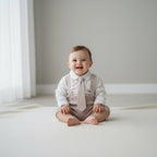 Conjunto de algodón orgánico fresco para bebé niño – Blanco y gris suave