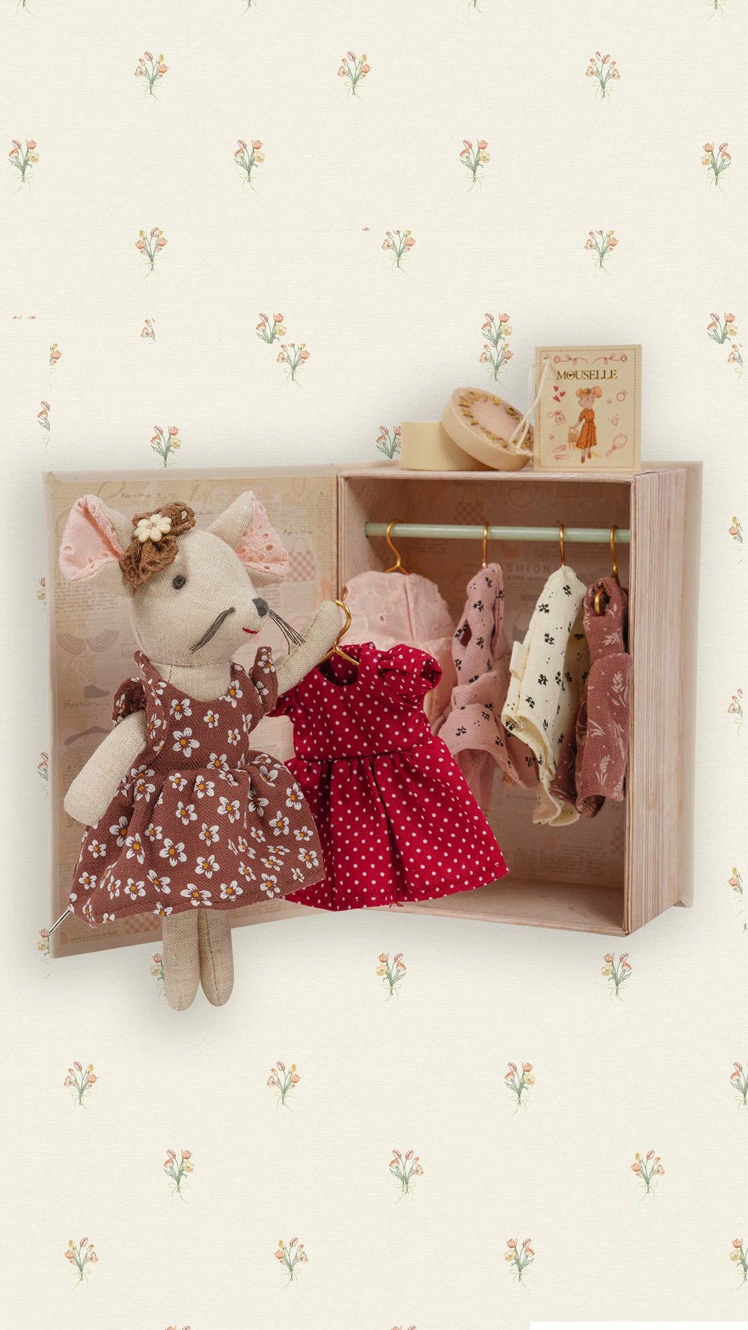 Mouselle Mouse Doll with Wardrobe | LEVLOVS | Maison Maestu