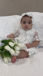 Pelele de perla marfil para niña